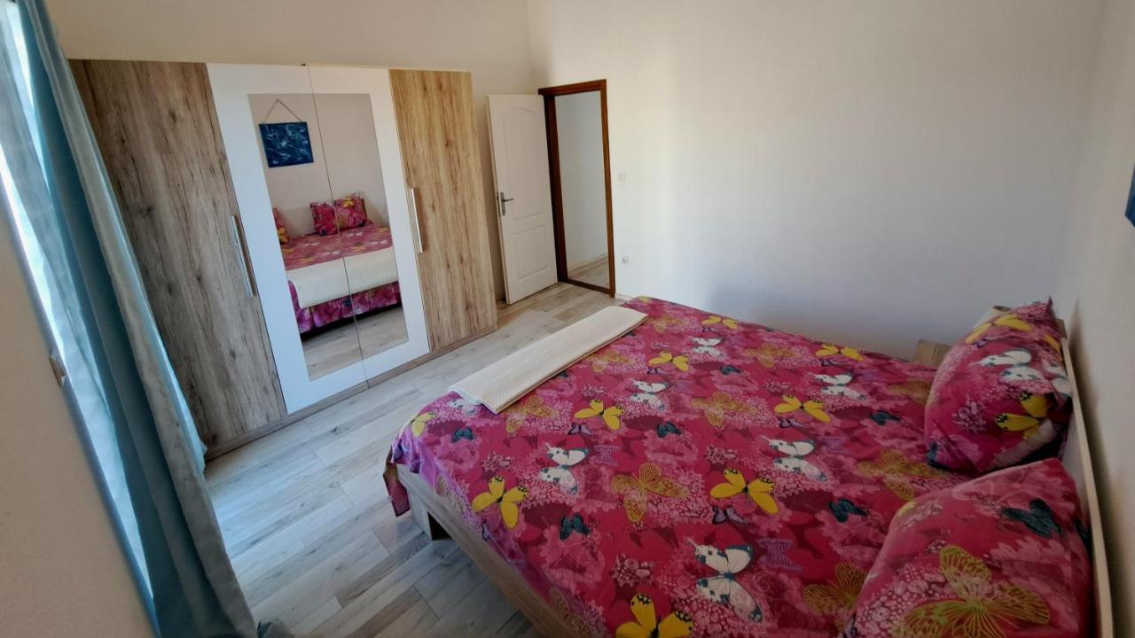 Apartment Oaza Mira Tribunj  Exterior photo