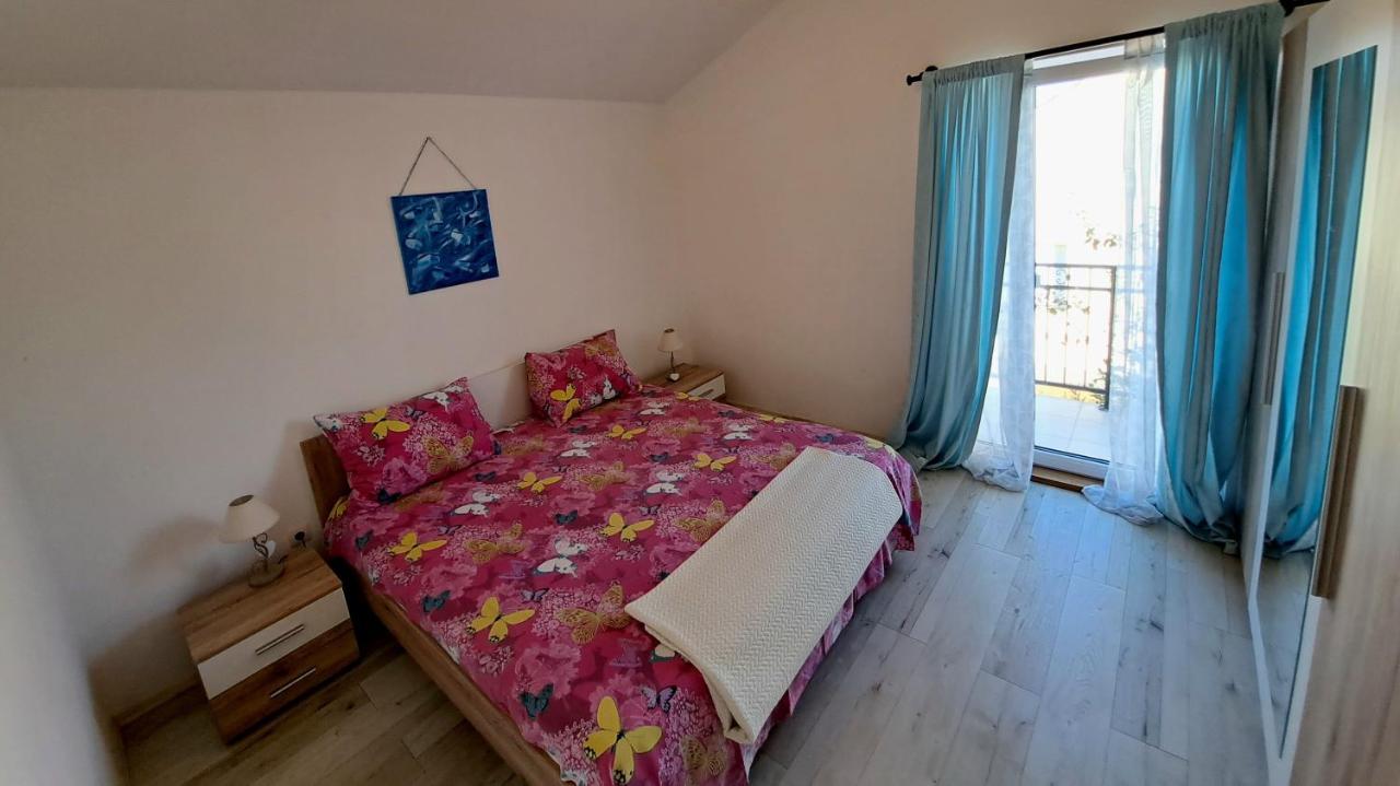 Apartment Oaza Mira Tribunj  Exterior photo